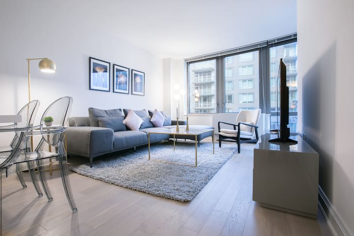 Gorgeous Midtown 2 Bed W/ W/d, Gym, Rooftop #6117 - Queens