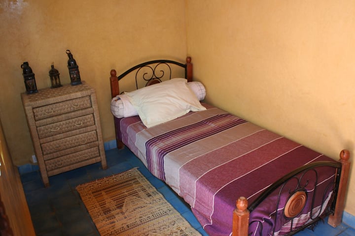 ყვითელი ოთახი