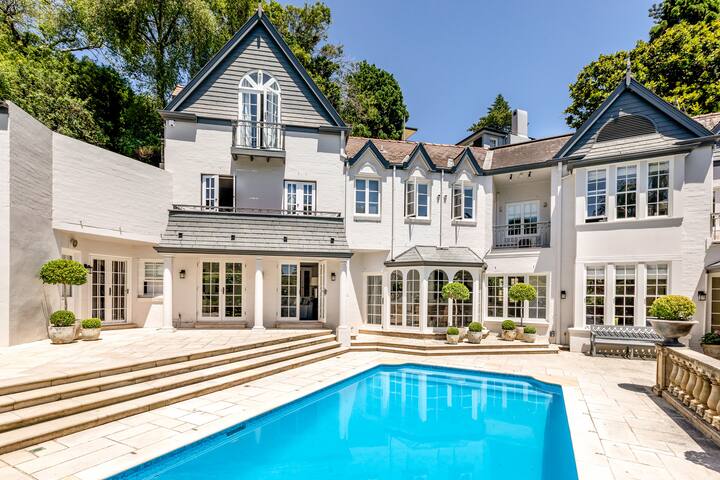 Villa Queen gallery image 3