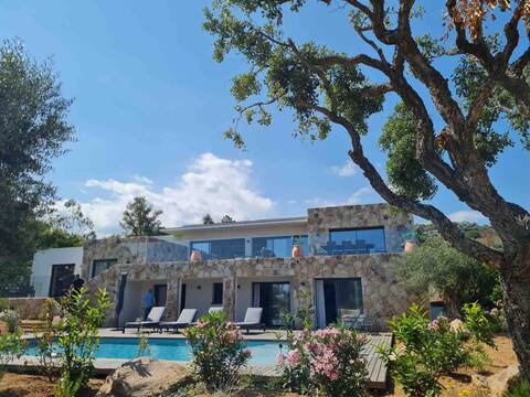 Casa Gi(Ü)li, sea view on the Bay of St Cyprien