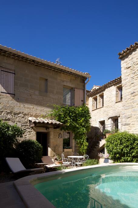 La Maison d'Hélène from the pool