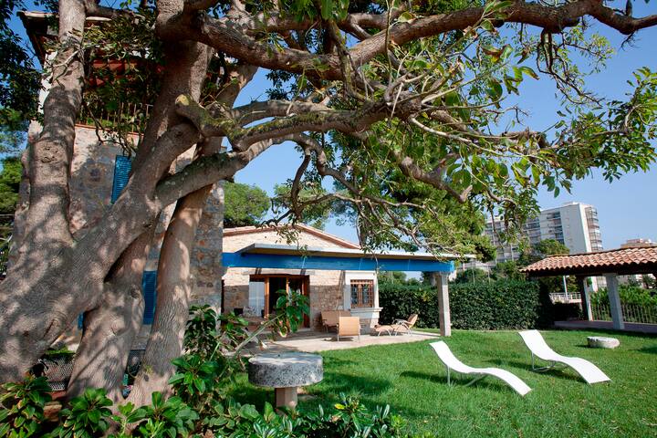 ÀNCORA VELLA – HOUSE WITH VIEWS TO SEA gallery image 5