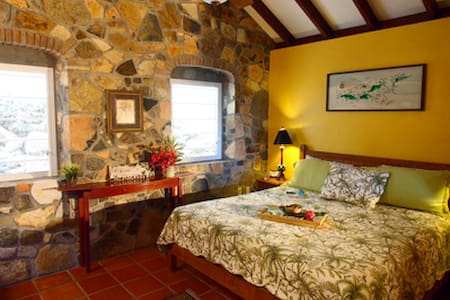 Cactus Flower Cottage