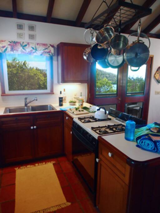 Kitchen - fully equipped