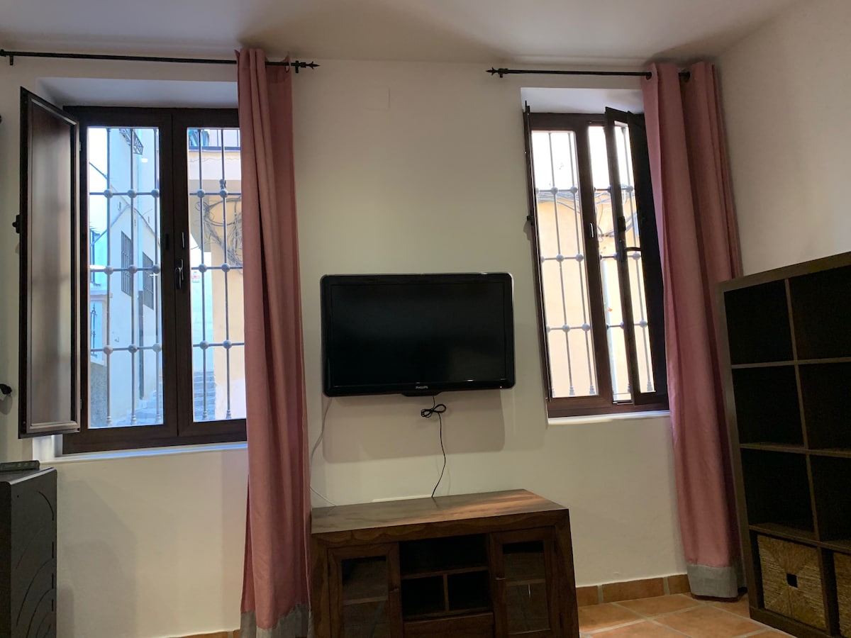 Top Airbnb: Charming apartment in the heart of Realejo in Granada