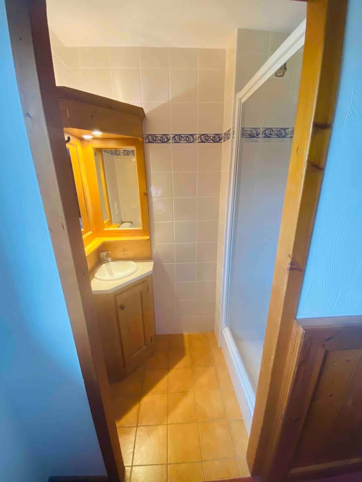 Chumba cha kulala cha bafu 1