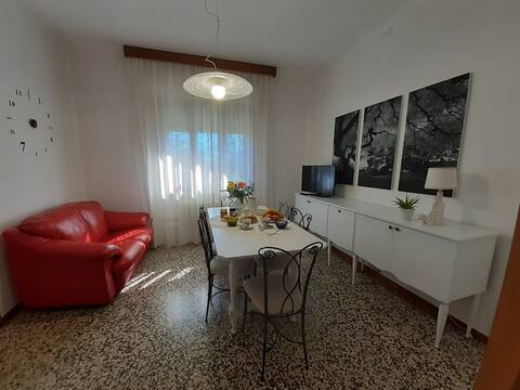 Big Apartment Between Sea and Lagoon