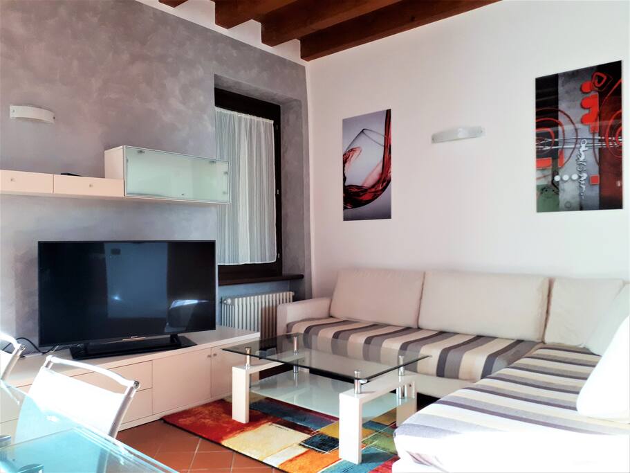 smart TV 49"