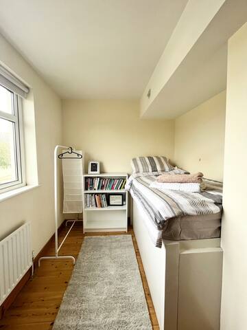 Large House, 4 bedrooms in Dublin gallery image 3