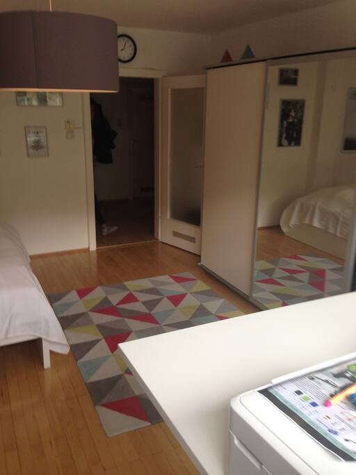 Schlaf-/Arbeitszimmer 2