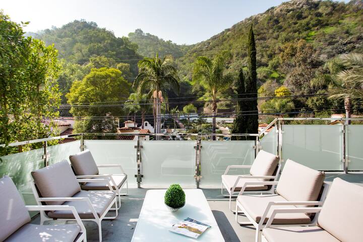 Endless Views in Beverly Hills gallery image 4