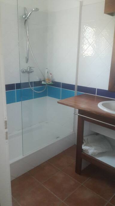 salle d'eau chambre