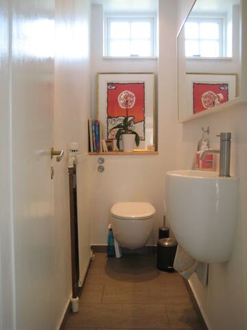 stor villa tæt på centrum, strand og metro gallery image 4