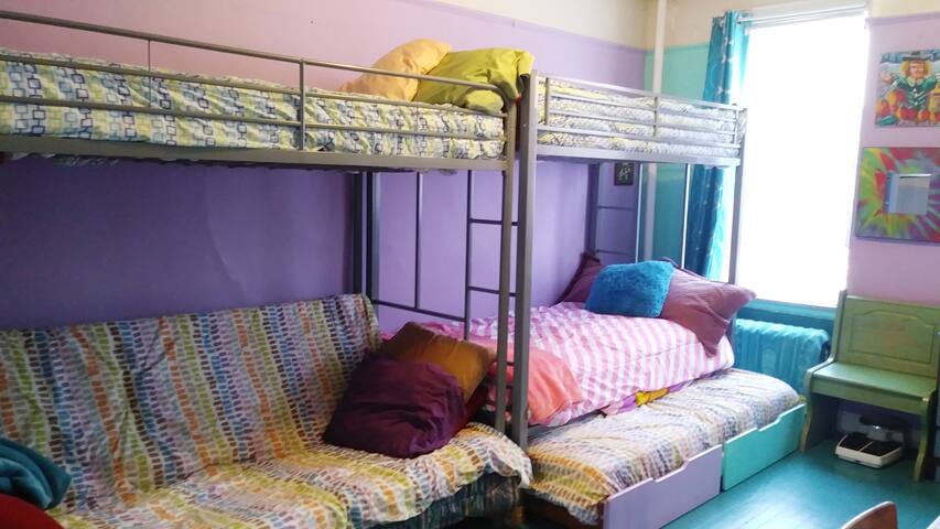 Friends & Fun ! Sleeps 12. Big Monthly Discount ! gallery image 5