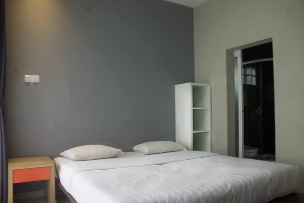 ROOM 2