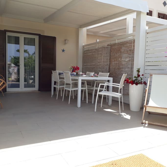 Terrazzo fronte casa