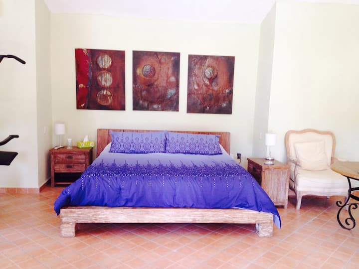 Основна спалня с фитнес зала и легло ks 