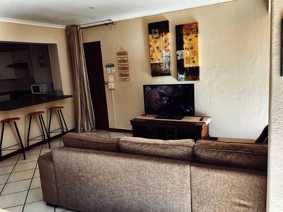 Breakfast nook and Lounge suite