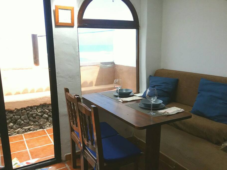 Dinning table