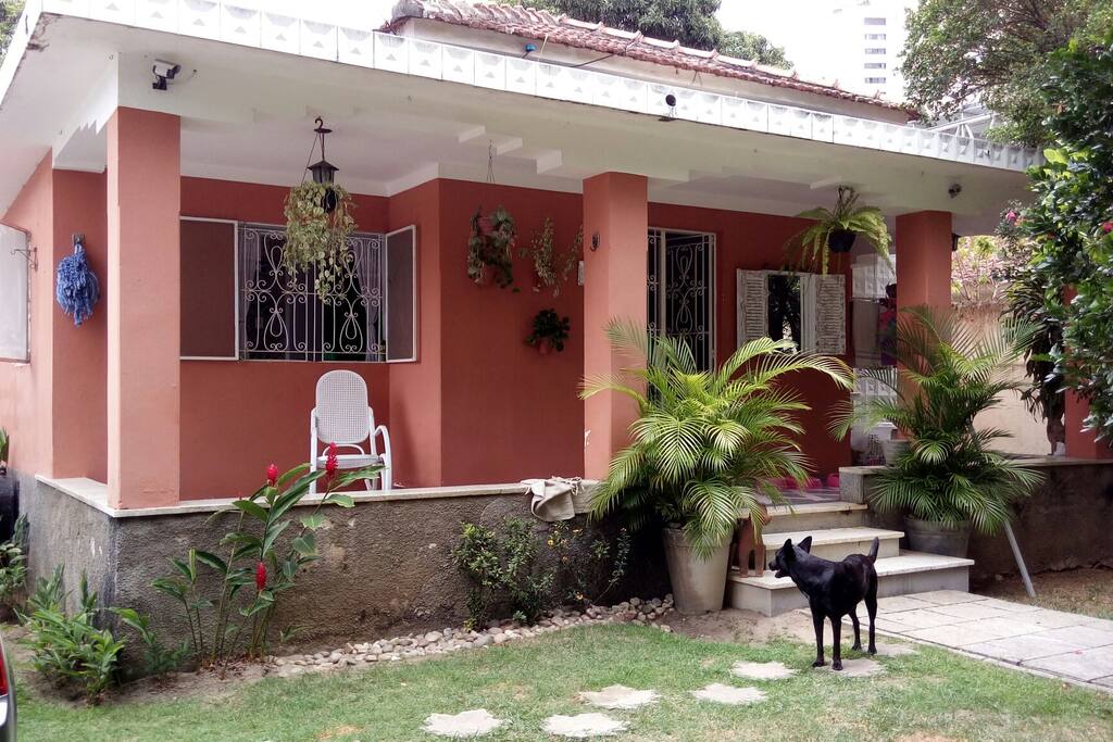 Fachada da frente da casa (onde mora meu irmão)