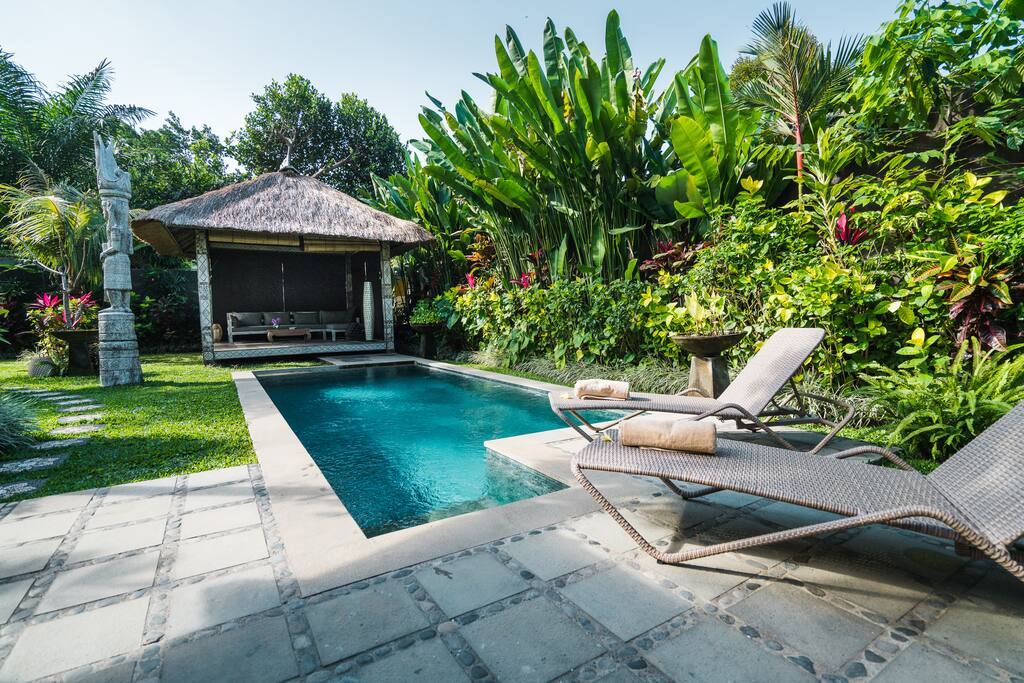 swimming pool & gazebo