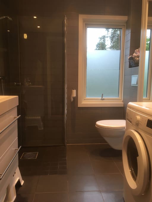 Bathroom 2. floor