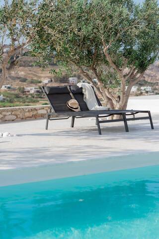 Calm House Naousa gallery image 3