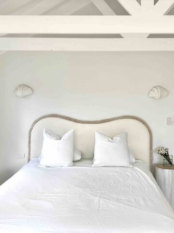 Villa Bondi – luxury designer beachside retreat gallery image 2