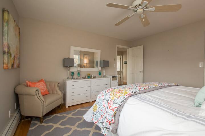 Beautiful property, private beach with pool gallery image 5