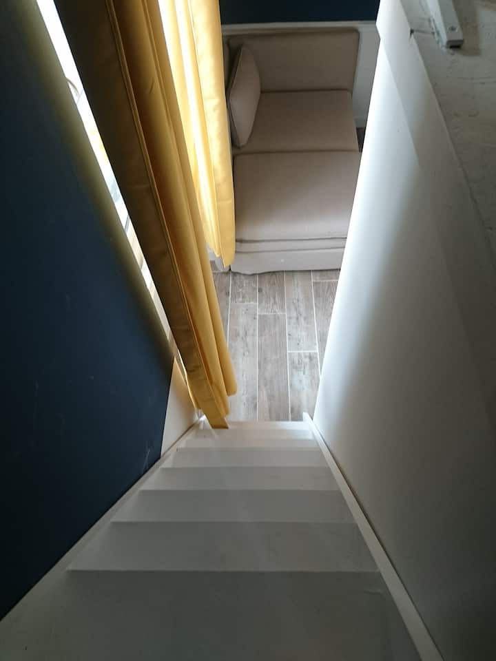 Calentar escaleras para acceder al entresuelo 