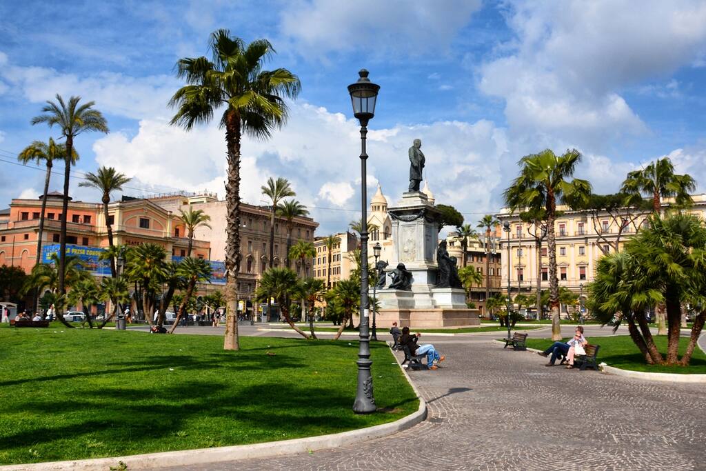Piazza Cavour