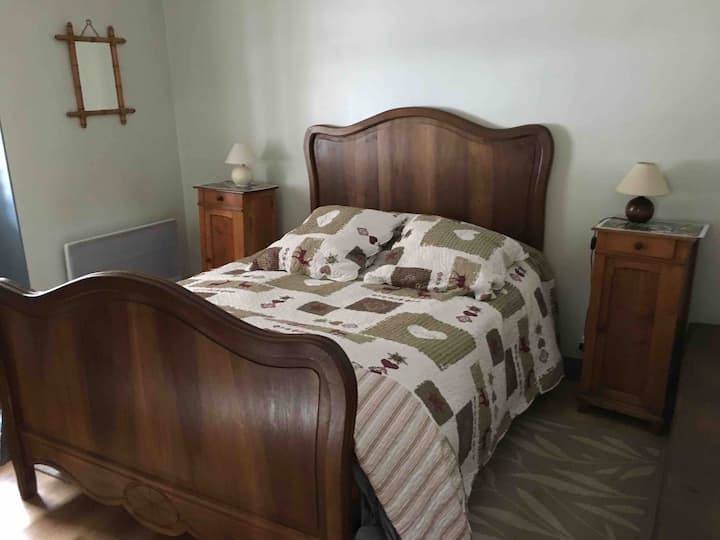 Საწოლი 140 საძინებელი 1