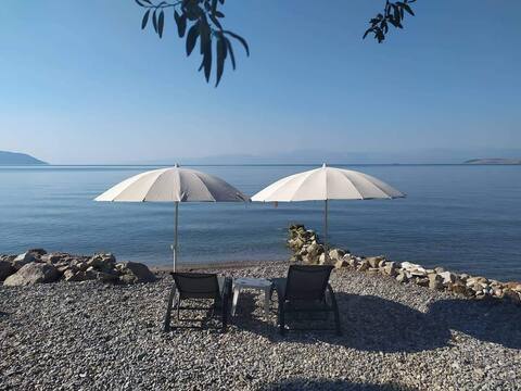 Kalafatis Beach Home 1 & 2(2 Apartments)