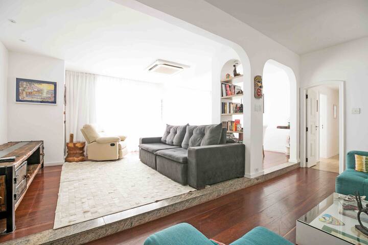 Rio Top 3 Bdr! Copacabana Top View! gallery image 2