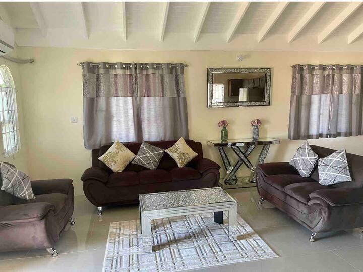 Casa Venus Close to famous attractions & beach Houses for Rent in