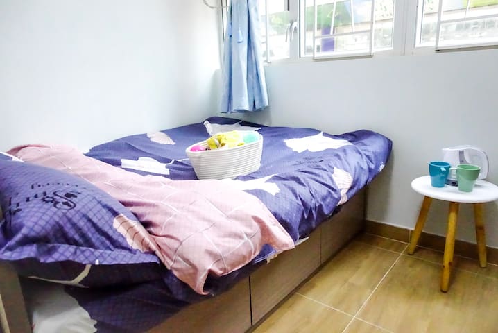 NEW! Homey Double Bedroom #8/TST MTR 2 mins