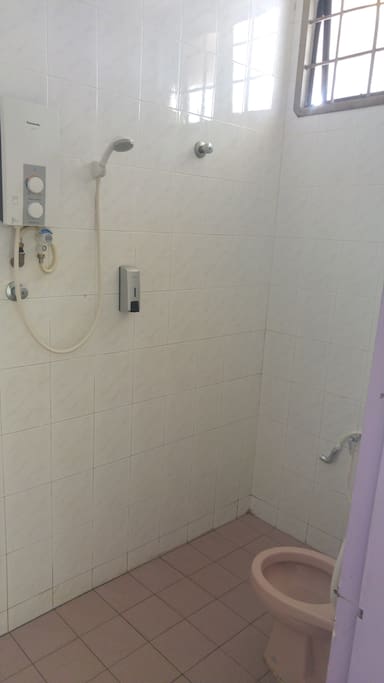 Each room come with private toilet