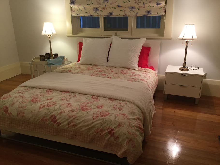 Master bedroom with Queen bed