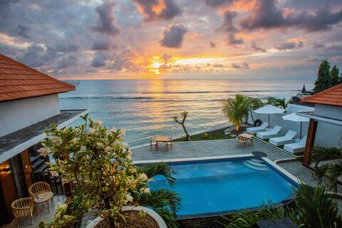 4 privat rooms with sea view
(penidaparadiso)