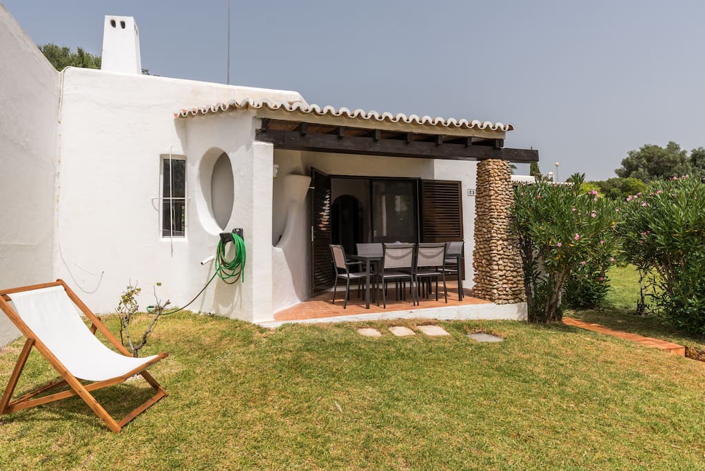2 Bedroom Villa with private garden, balcony and terrace