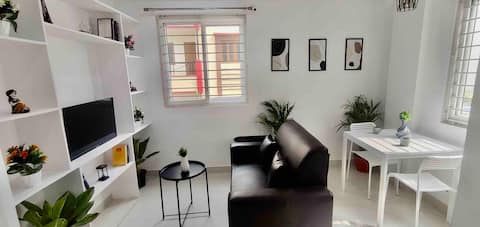 Serene: 1Bhk Humble Abode in Botanical Gardens