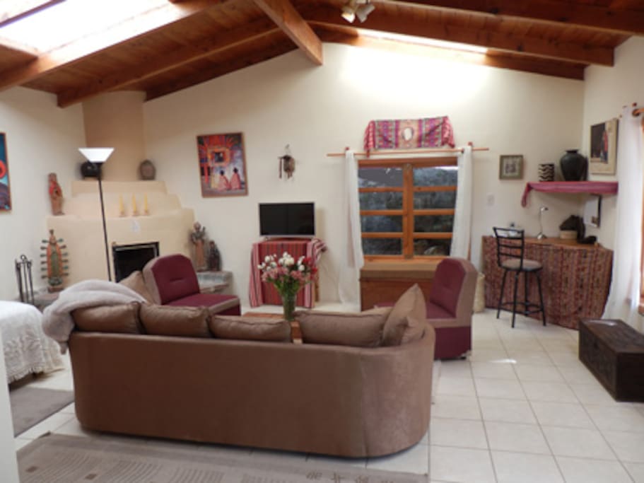 Living Room with Skylights, Fireplace and Cable TV