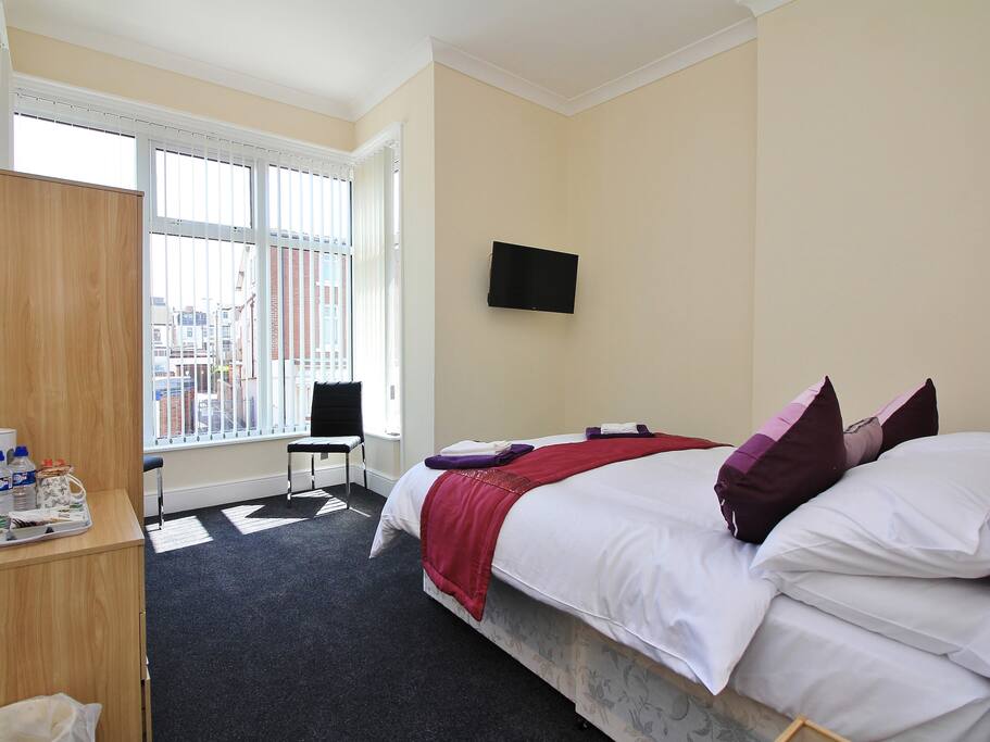 Guest room