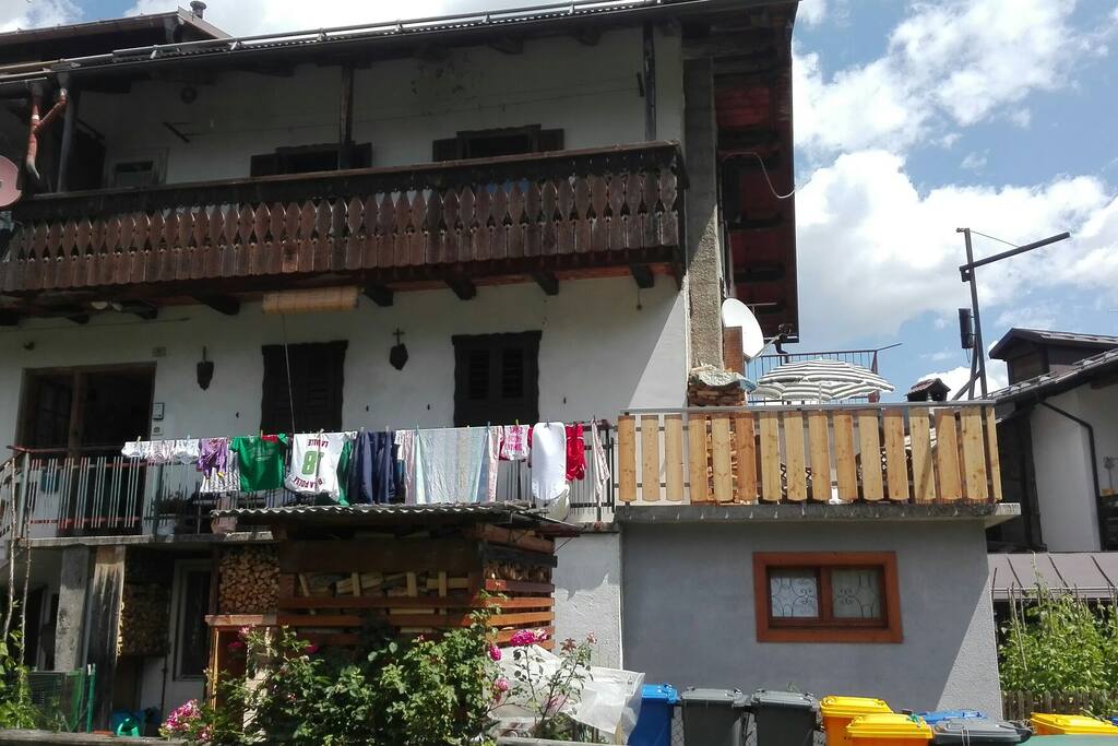 appartament first floor and area relax !appartamento primo piano e terrazza!
