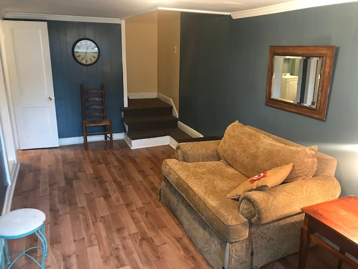 Montgomery R&r Hostel Full Private Apartment - モントゴメリー, AL