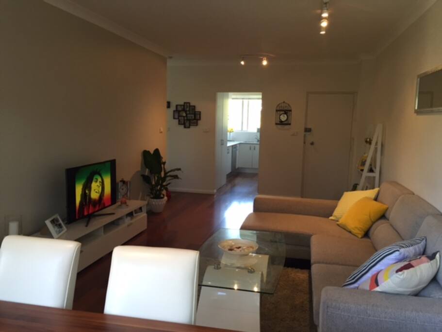 Spacious lounge room. Smart TV with netflix and free wifi