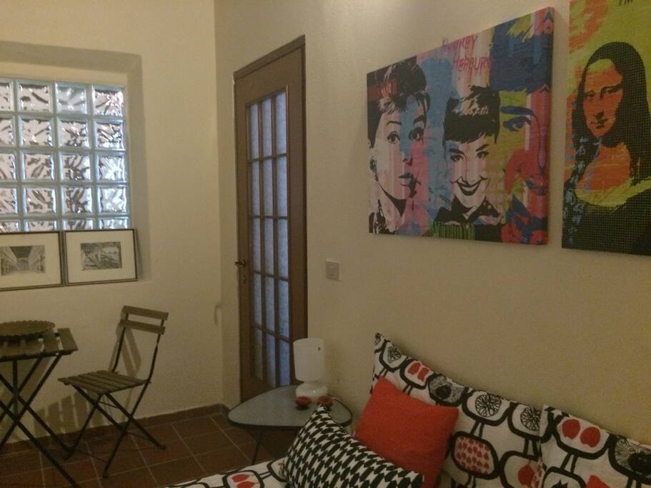 Red&Black room