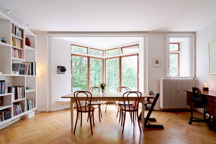 Unique apartment with lake view gallery image 2