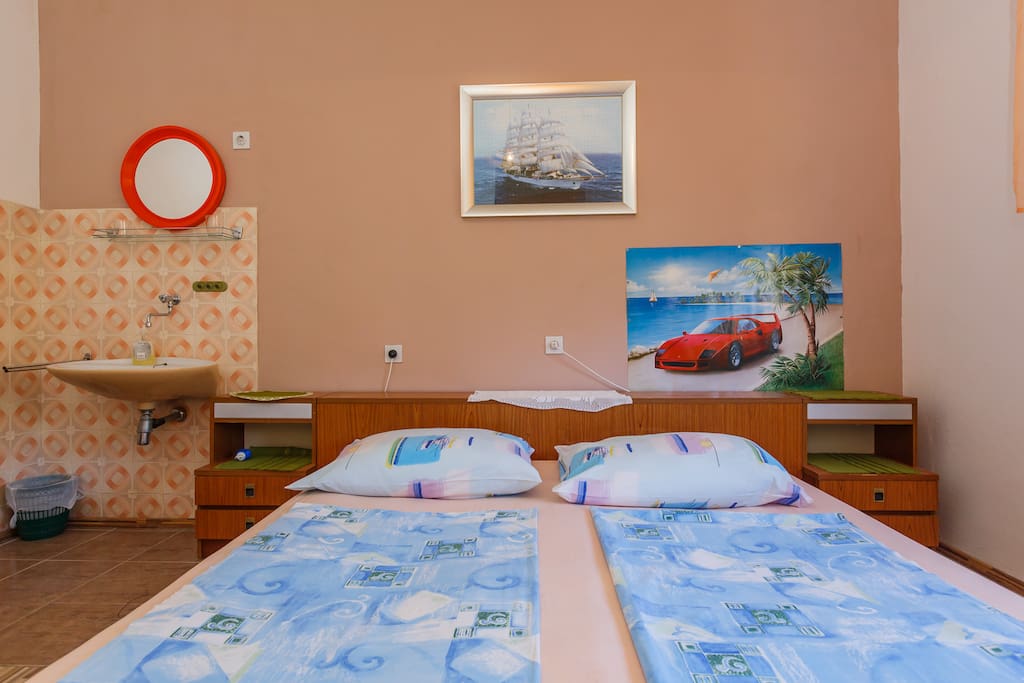 Comfortable double bed