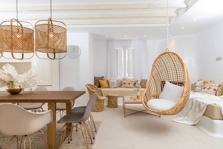 Gold & White Exclusive Villas Naxos Cyclades gallery image 3